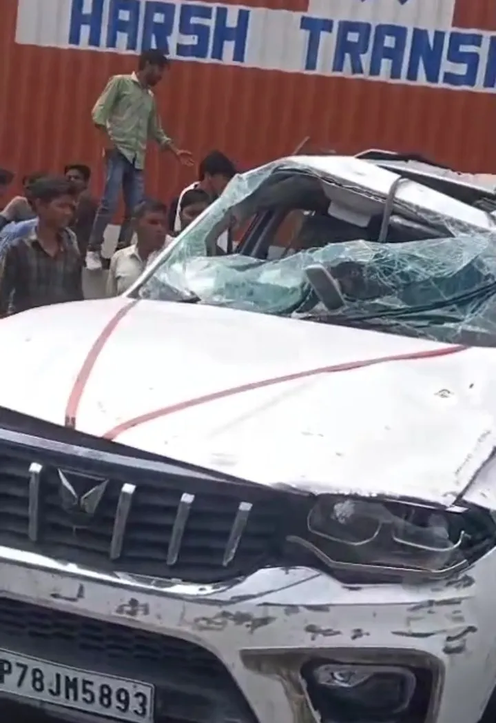जसवंतनगर में भीषण सड़क हादसा, कई घायल — हाईवे पर मची अफरा-तफरी  - स्थानीय समाचार में सर्वाधिक पढ़ी गई खबर