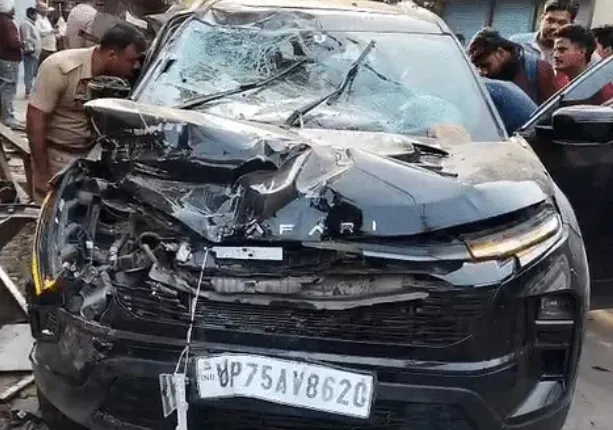 रफ्तार बनी मौत का कारण: कार की टक्कर से मजदूर की जान गई, दो घायल 