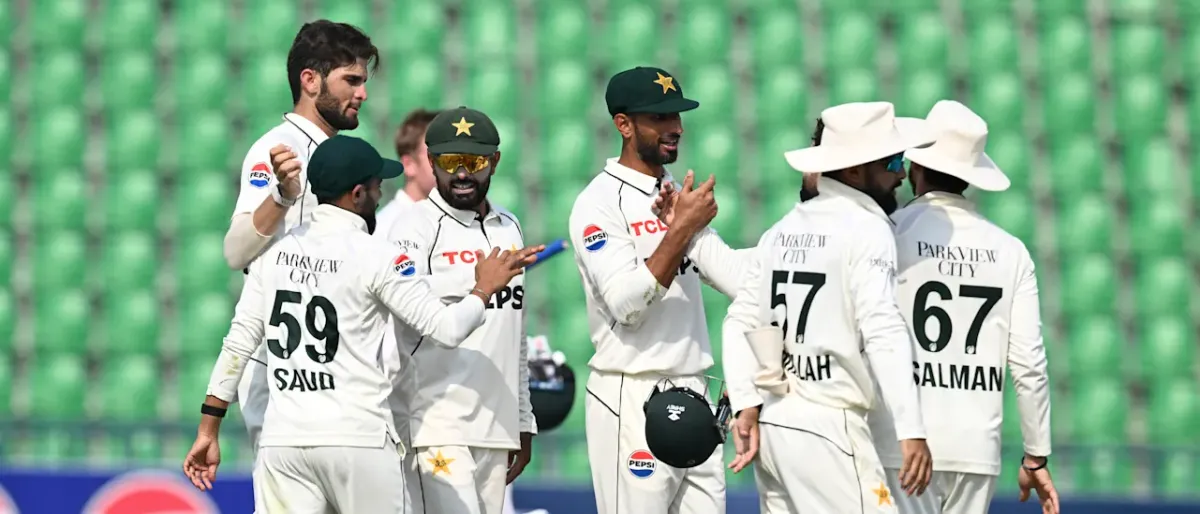 PAK vs BAN: पाकिस्तान ने बांग्लादेश टेस्ट के लिए चुनी 'युवा सेना', सरफराज अहमद को मिली बड़ी जिम्मेदारी; देखें पूरी टीम - खेल खबर